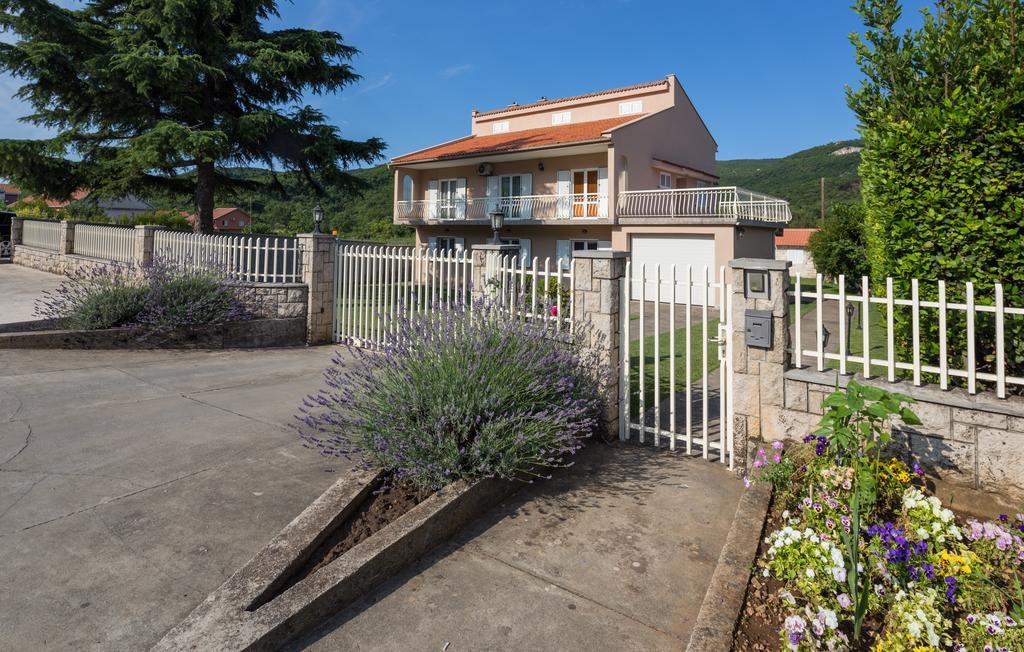 Apartments Raskovic Радановичи Экстерьер фото